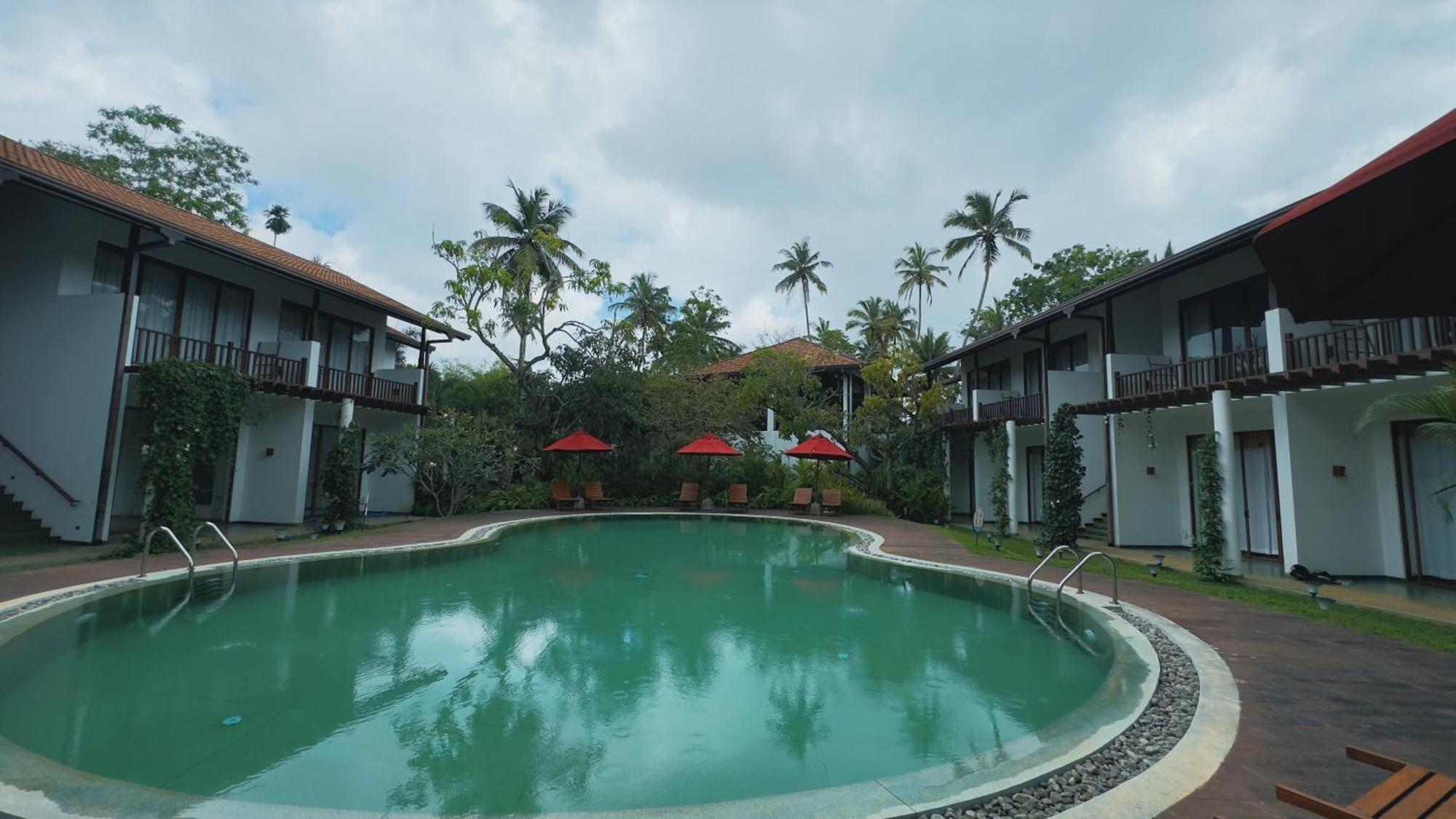 Palm Garden Ayurveda Resort 阿杭格默 外观 照片